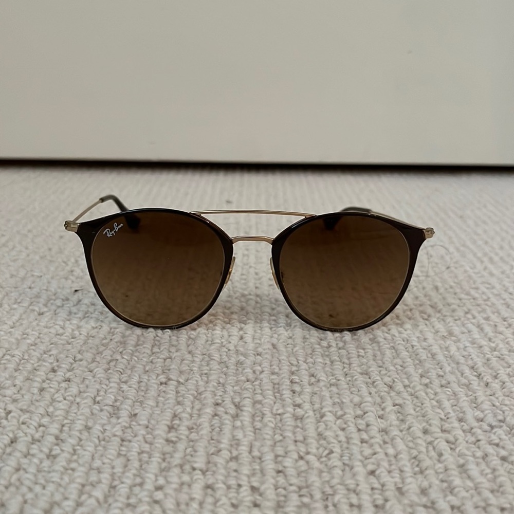 Ray Ban Sunglasses in Great Condition